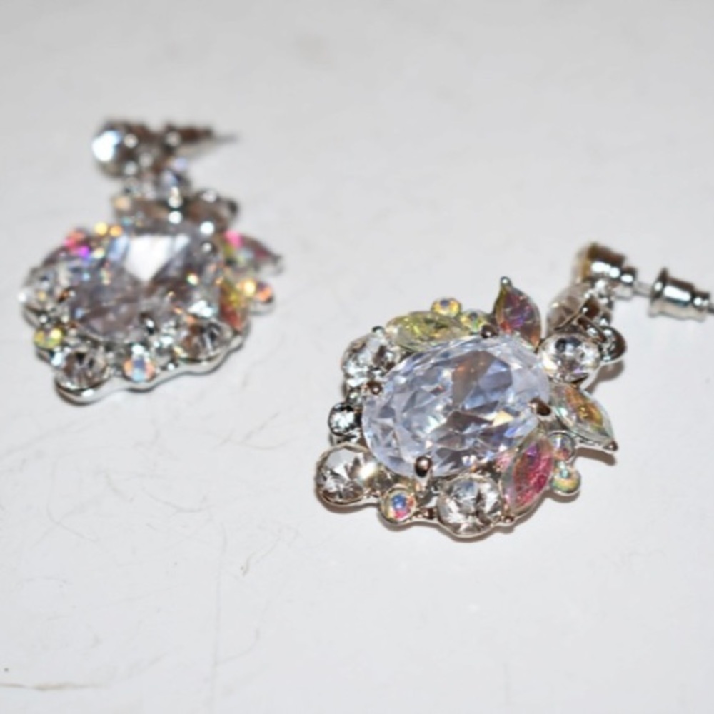 Vintage large rhinestone dangle Earrings pierced